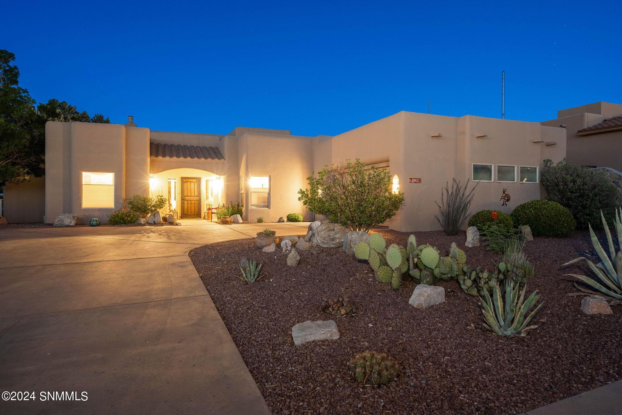 Lone Tree Ln, Las Cruces, NM 88011