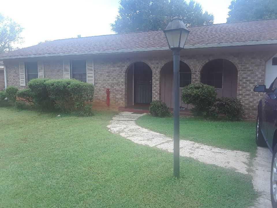 Emerald Lake Dr, Decatur, GA 30035