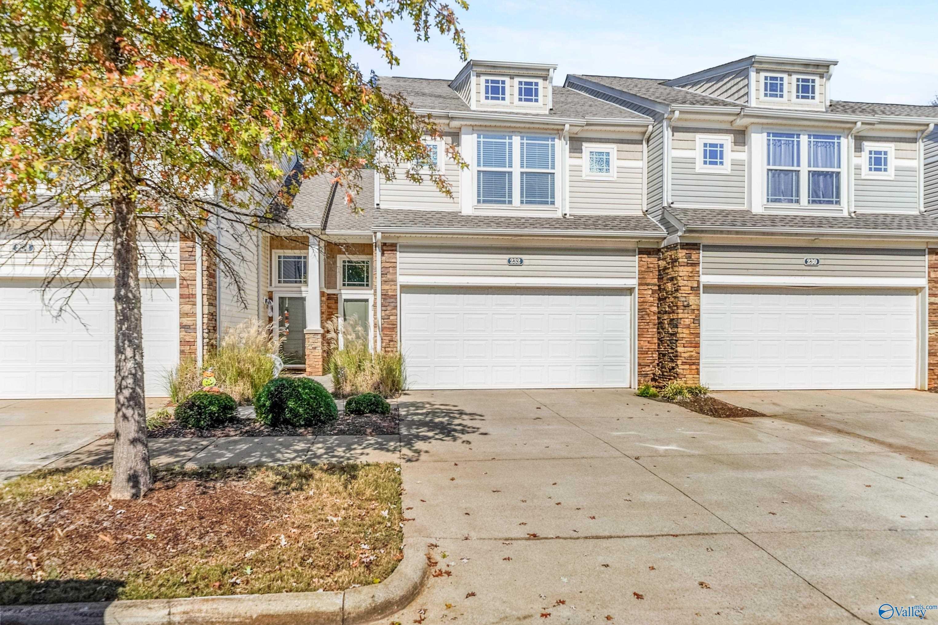 Falling Water Ln Sw, Madison, AL 35756