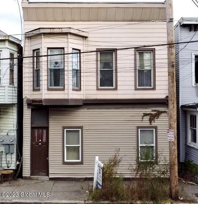 Congress St, Cohoes, NY 12047
