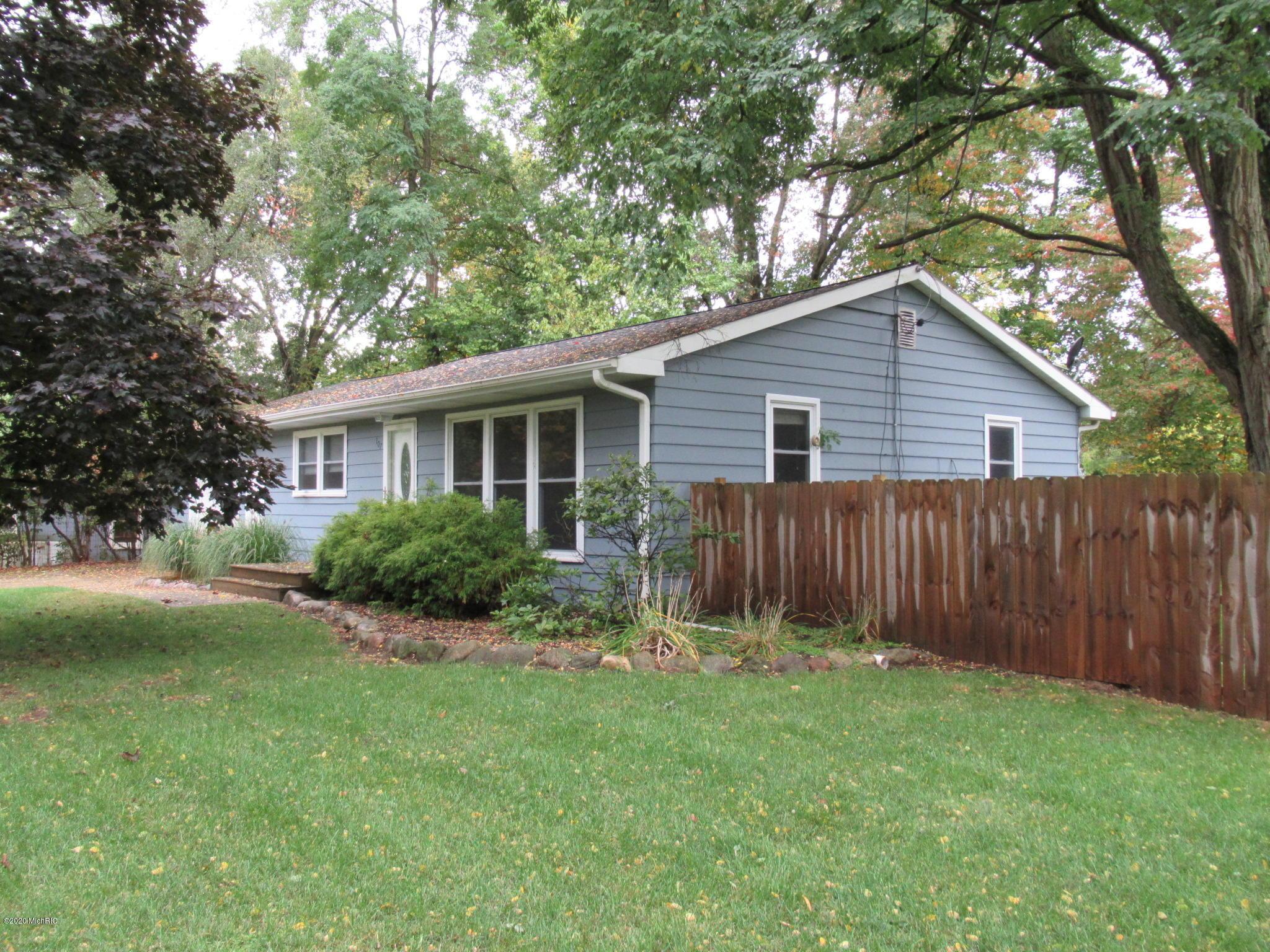 Elm St, Allegan, MI 49010