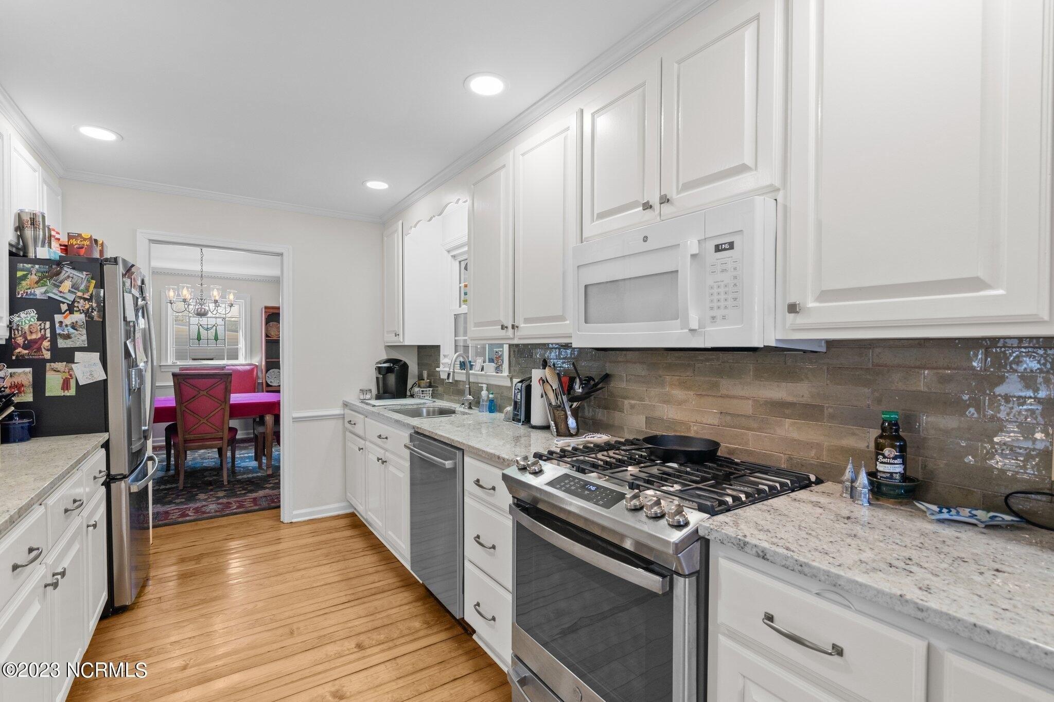 Madam Moores Ln, New Bern, NC 28562