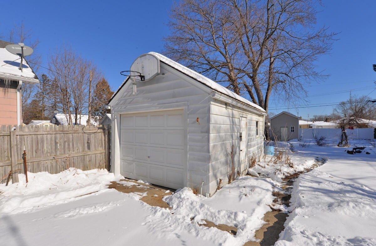 34th Ave, Kenosha, WI 53142