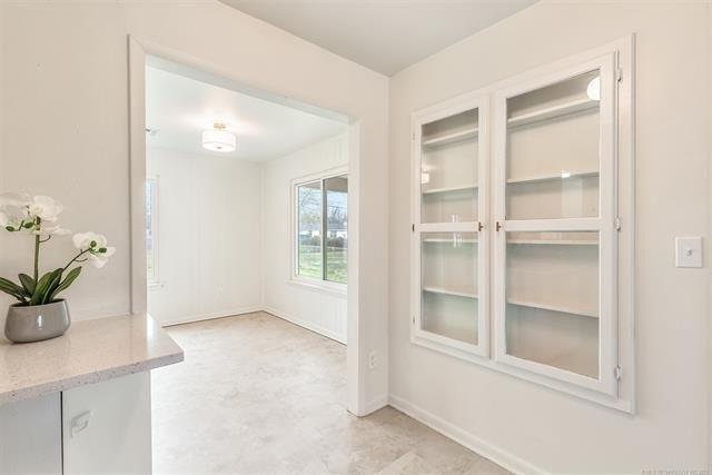 E Maple St, Skiatook, OK 74070