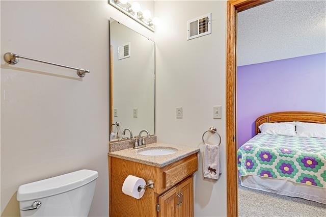 W 179th Ter, Stilwell, KS 66085