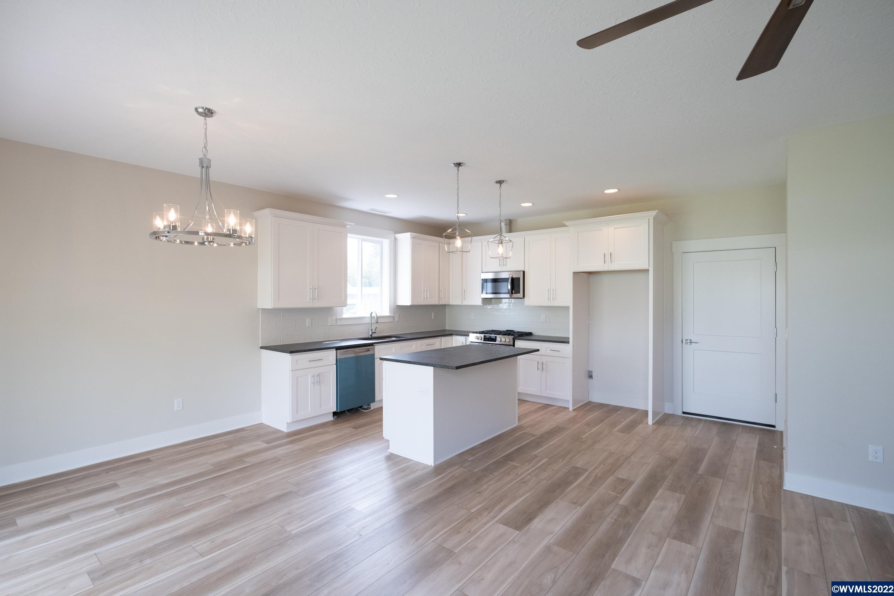 Averill St, Brownsville, OR 97327