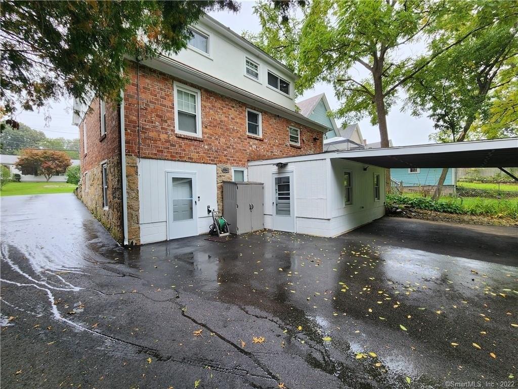 Pratt St, Norwich, CT 06360