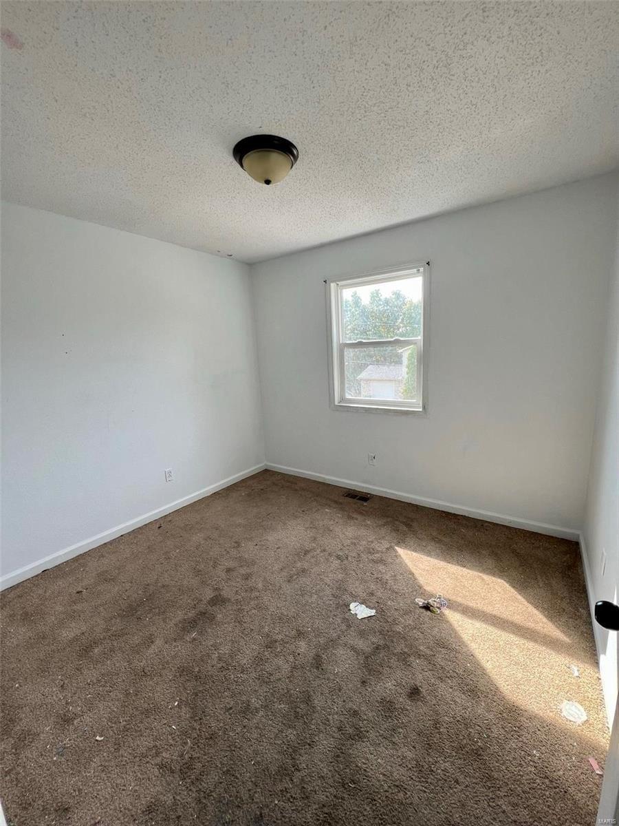 Wildrose Pl, Saint Robert, MO 65584