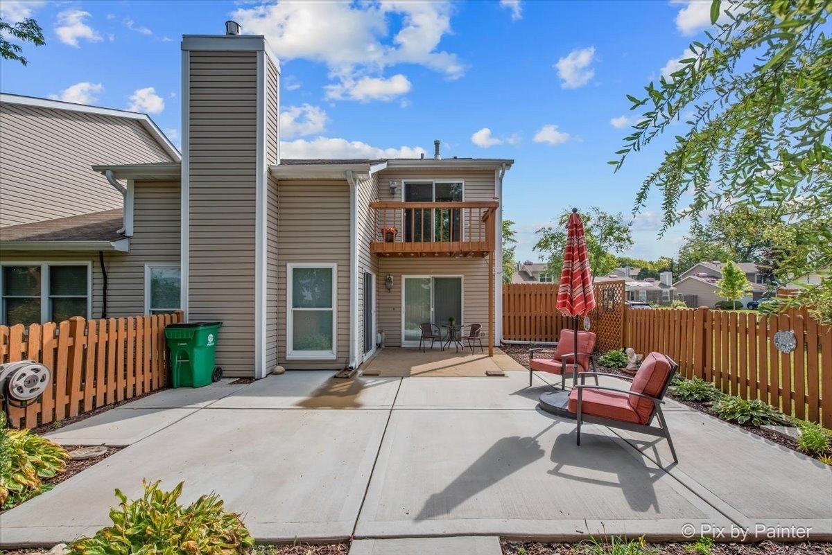 Stanyon Ln, Bloomingdale, IL 60108