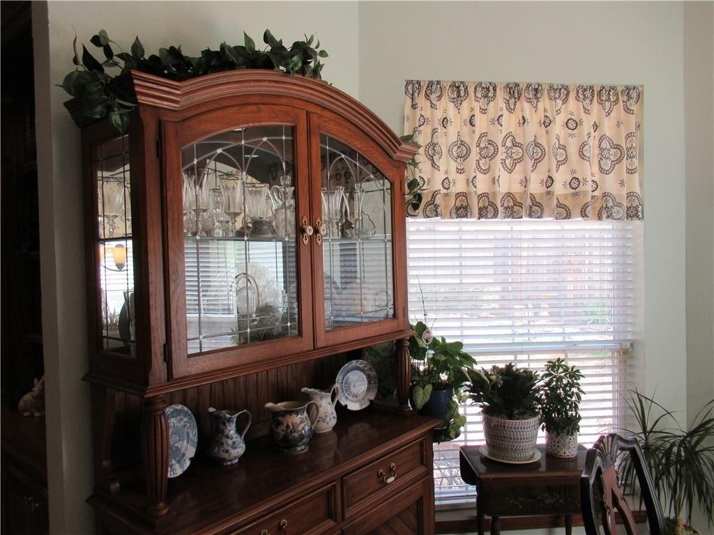 Queenswick Dr, Oklahoma City, OK 73162