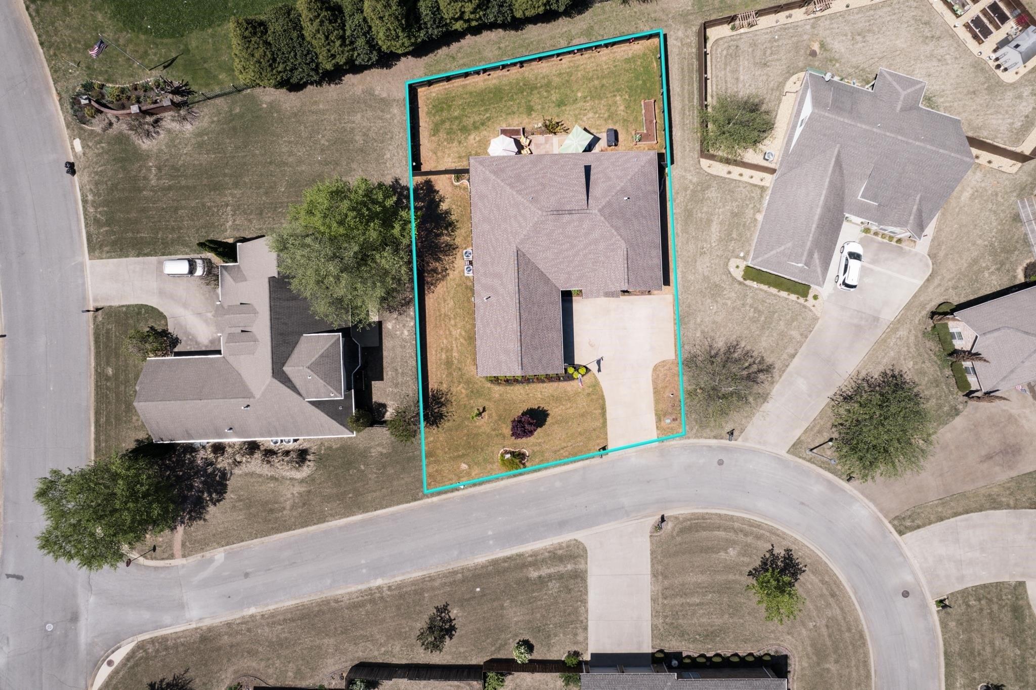 Sherborne Ct, Florence, AL 35633