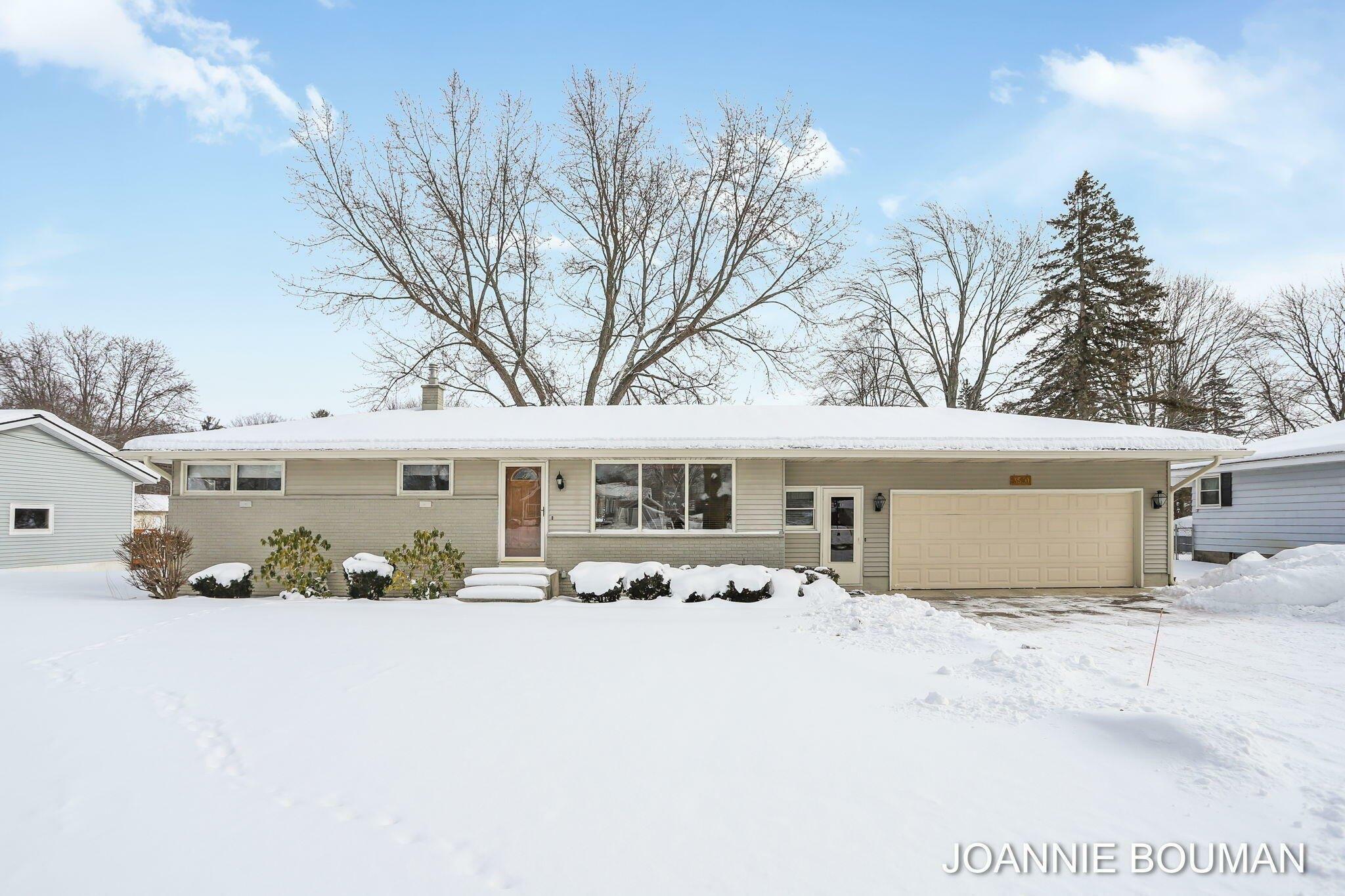 142nd Ave, Holland, MI 49424
