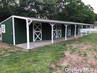 Crescent St, Yaphank, NY 11980