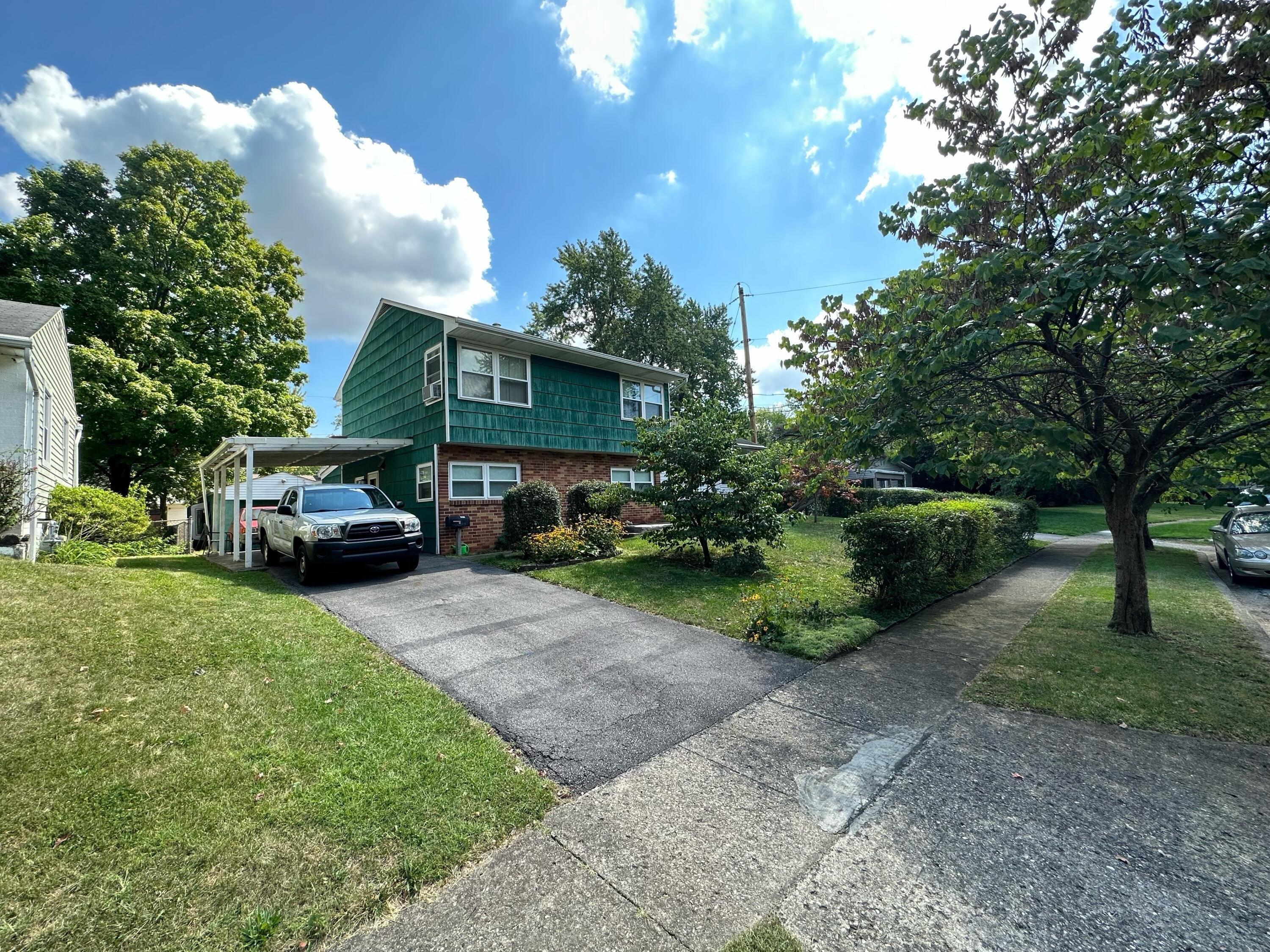 Blaine Dr, Columbus, OH 43227