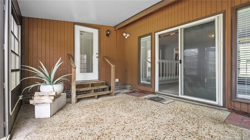 Bromley Dr, Fayetteville, NC 28303