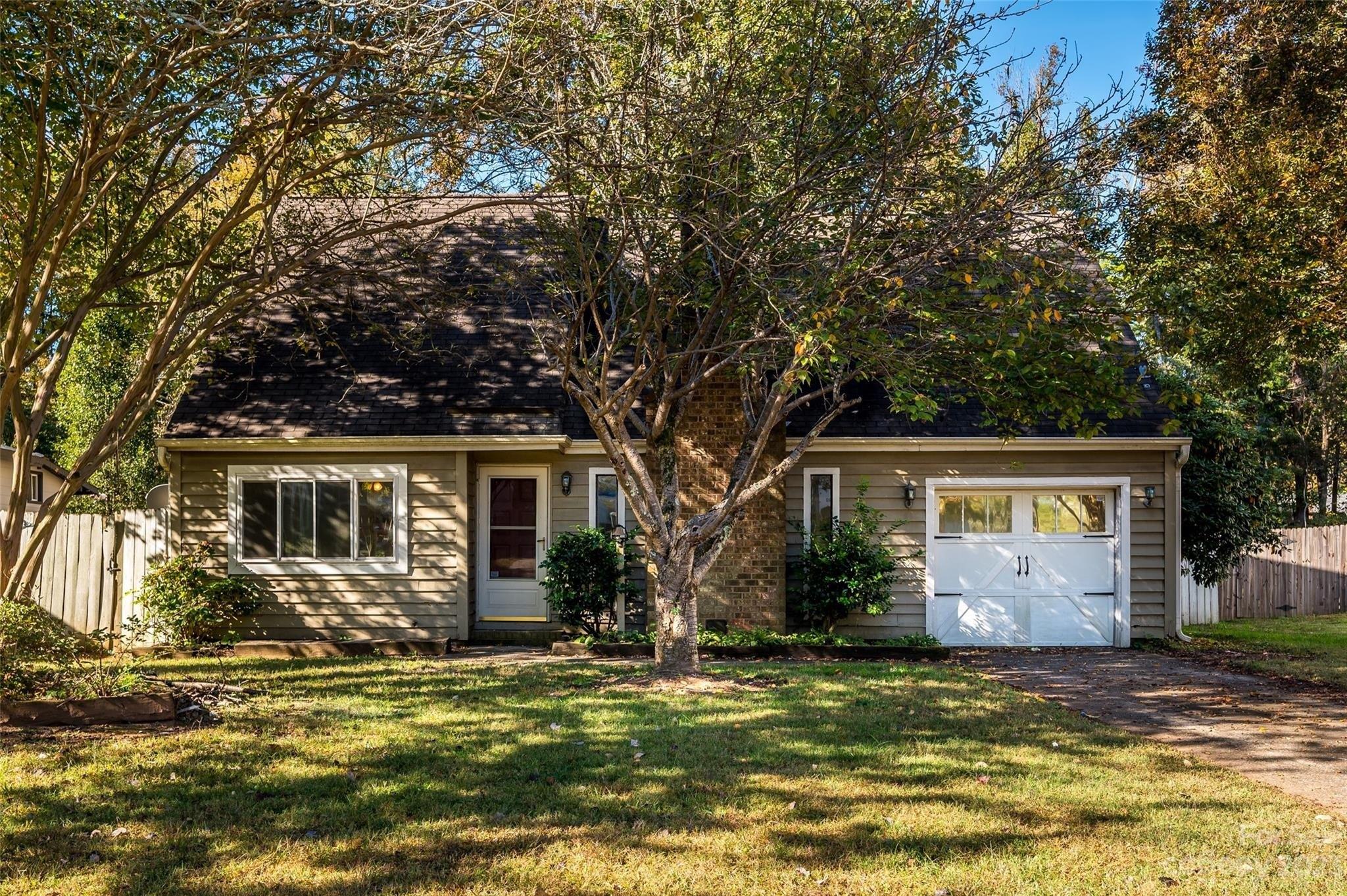 Montezuma Trl, Charlotte, NC 28227