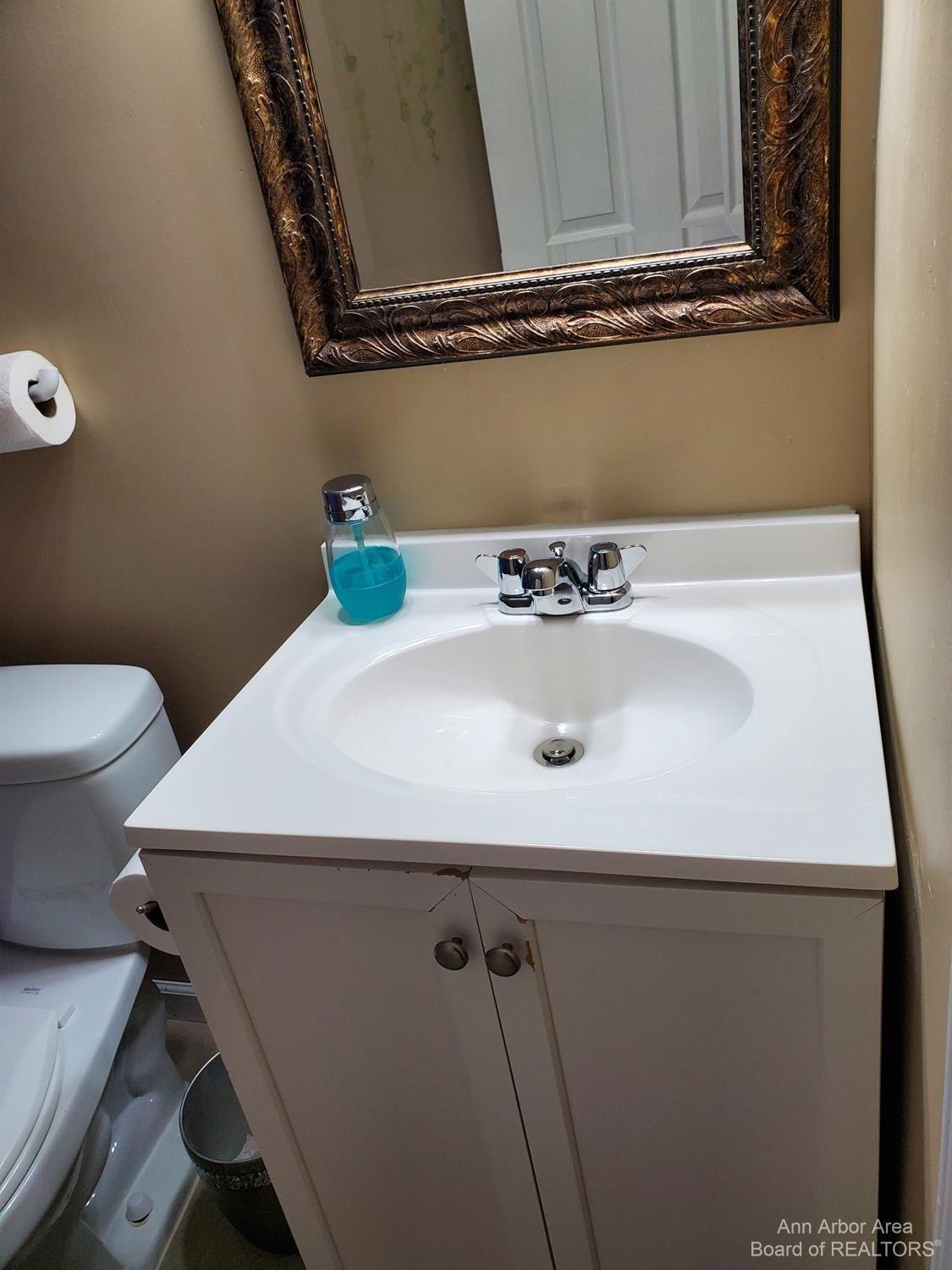 Steinhauer St, Westland, MI 48186