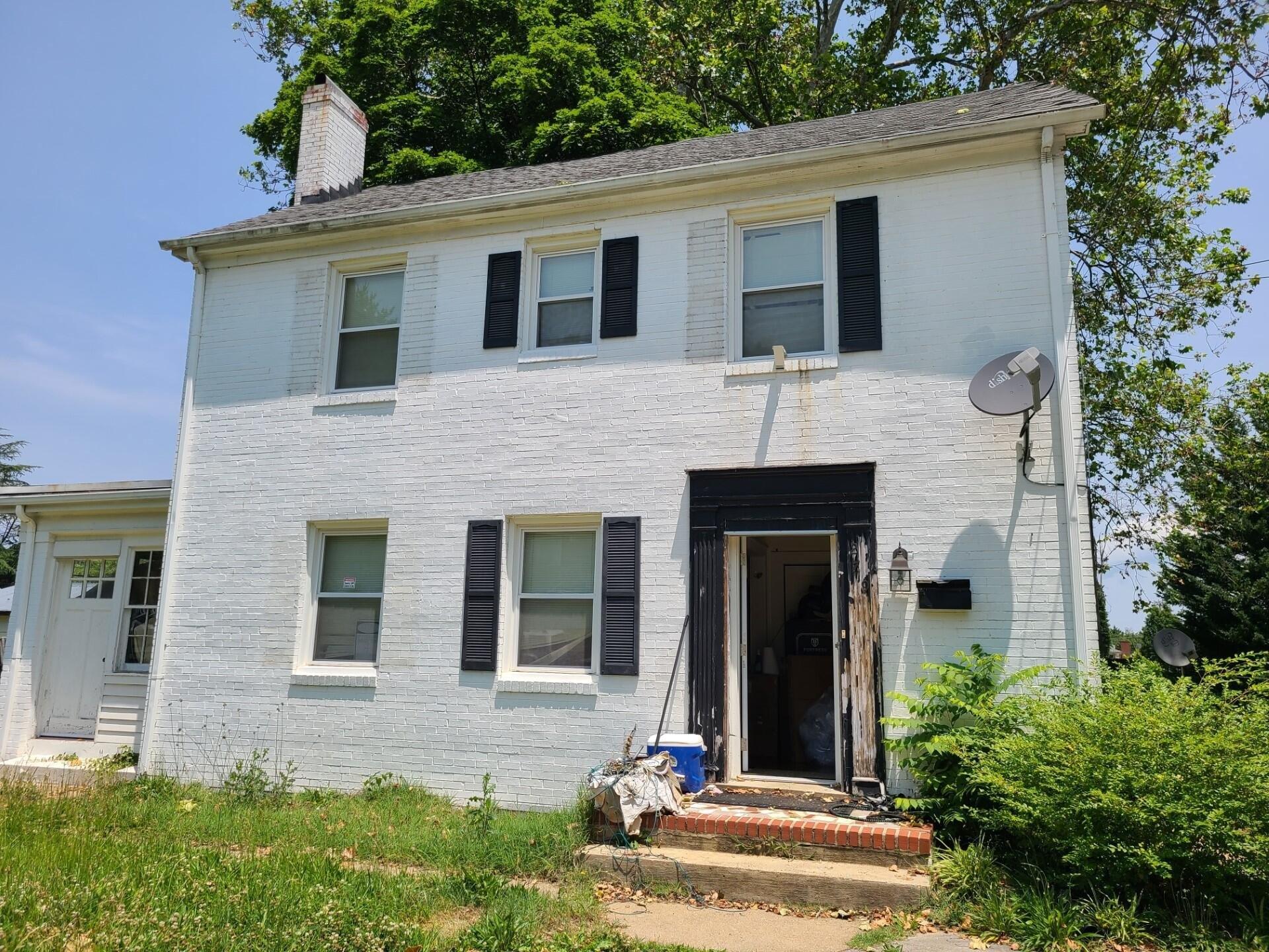 Forest Hill Ave Nw, Roanoke, VA 24012