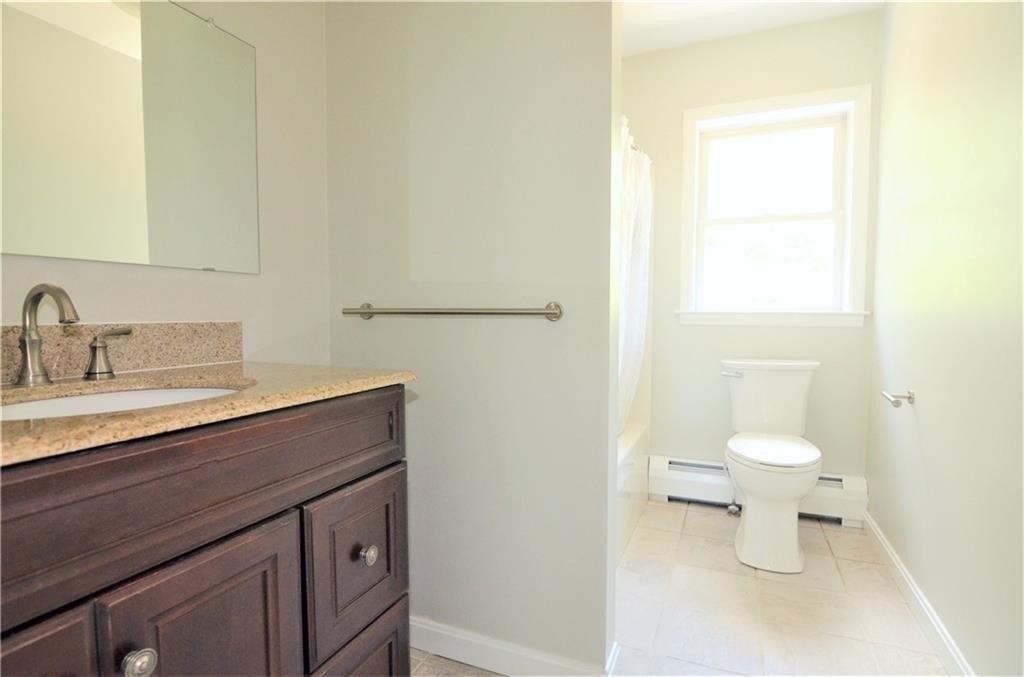 Randall Ave, Warwick, RI 02889