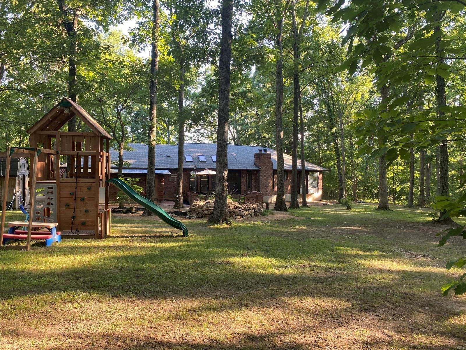White Oak Trl, Hillsboro, MO 63050