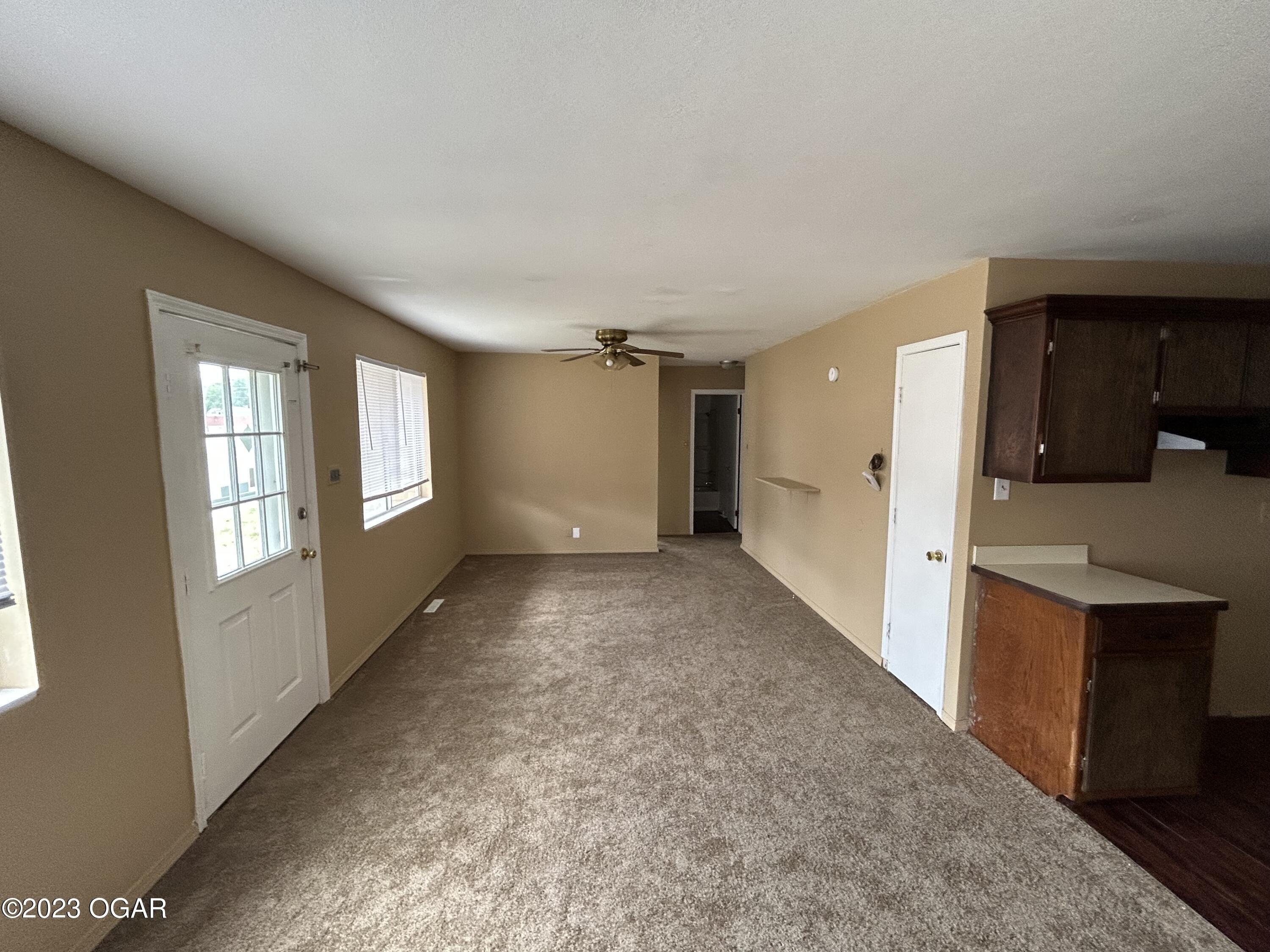 S Byers Ave, Joplin, MO 64801