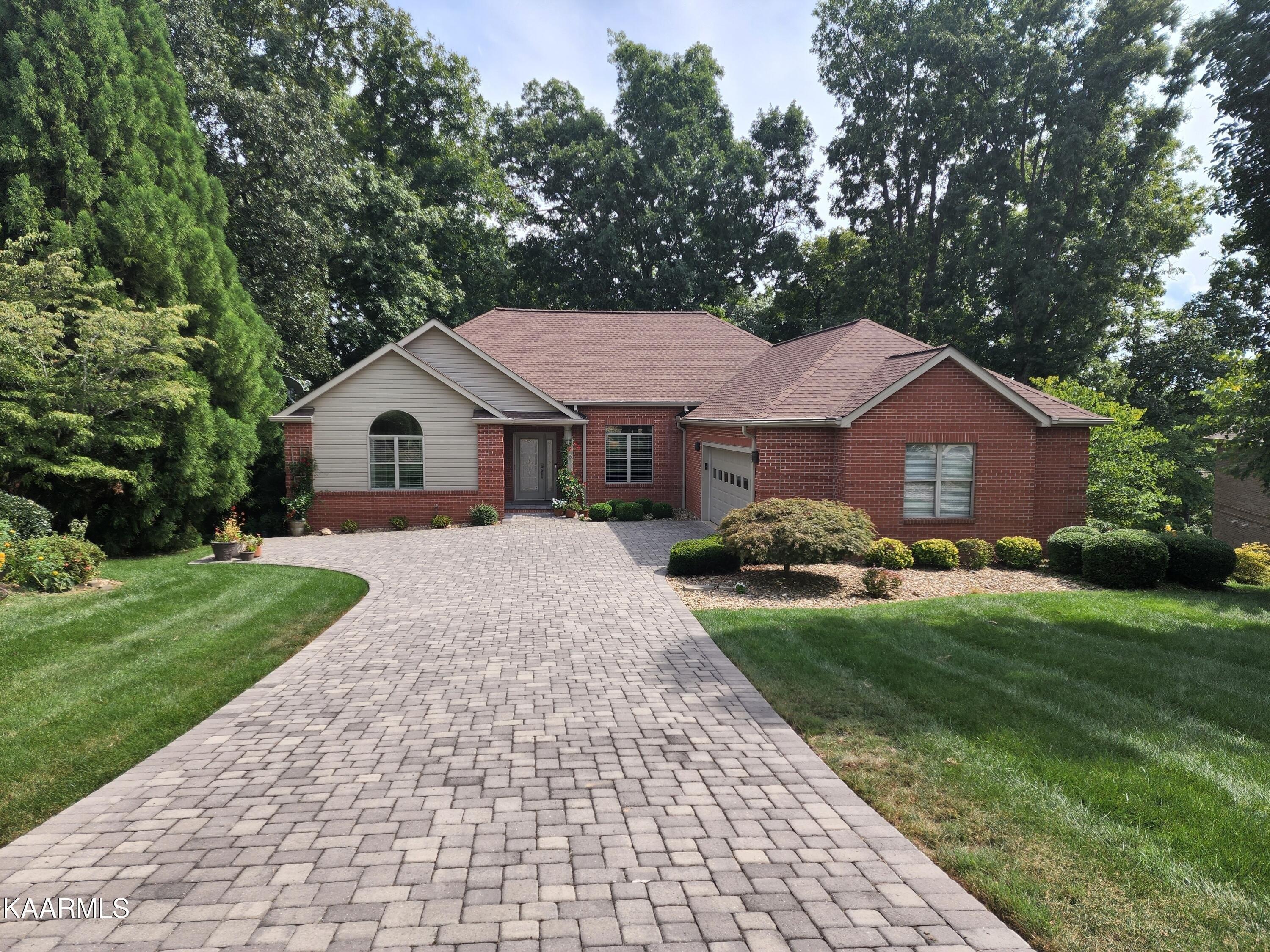 Tahlequah Ln, Loudon, TN 37774