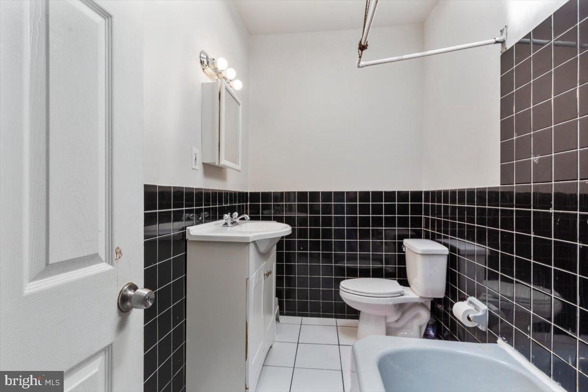 N Lambert St, Philadelphia, PA 19138