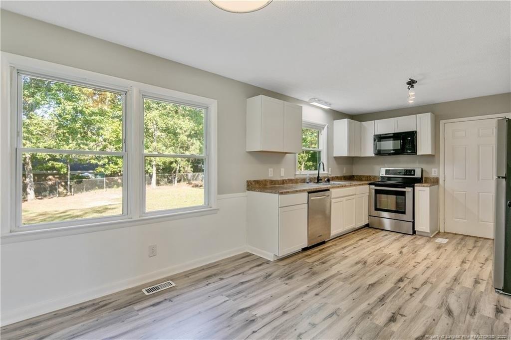 Bronco Ln, Fayetteville, NC 28303