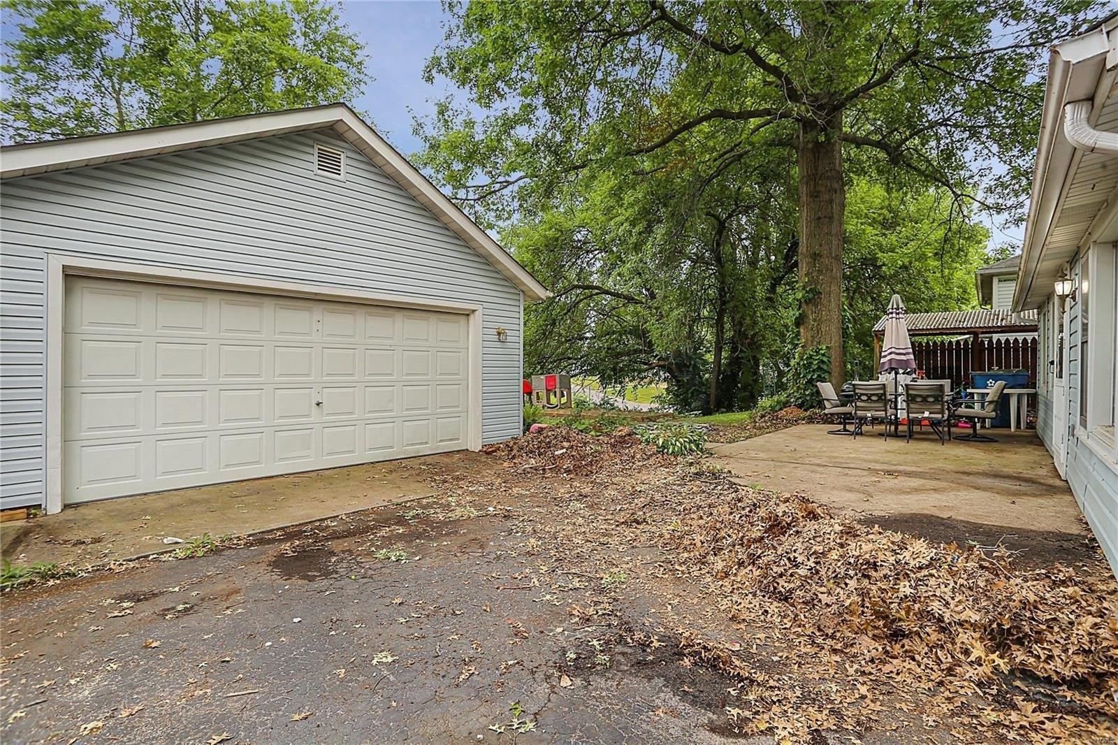 Williams St, Collinsville, IL 62234