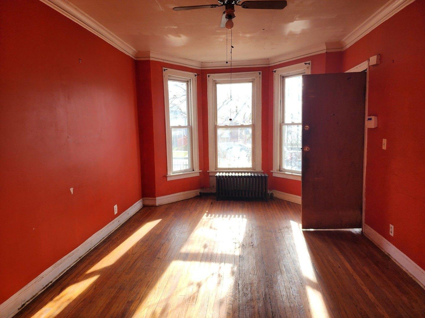 E 99th Pl, Chicago, IL 60628