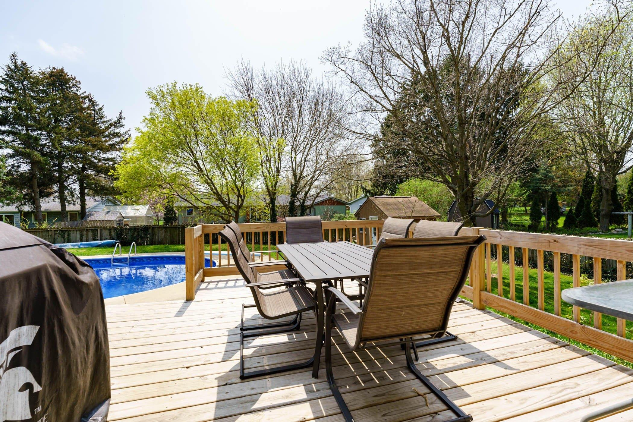 Lands End Dr, Kalamazoo, MI 49009