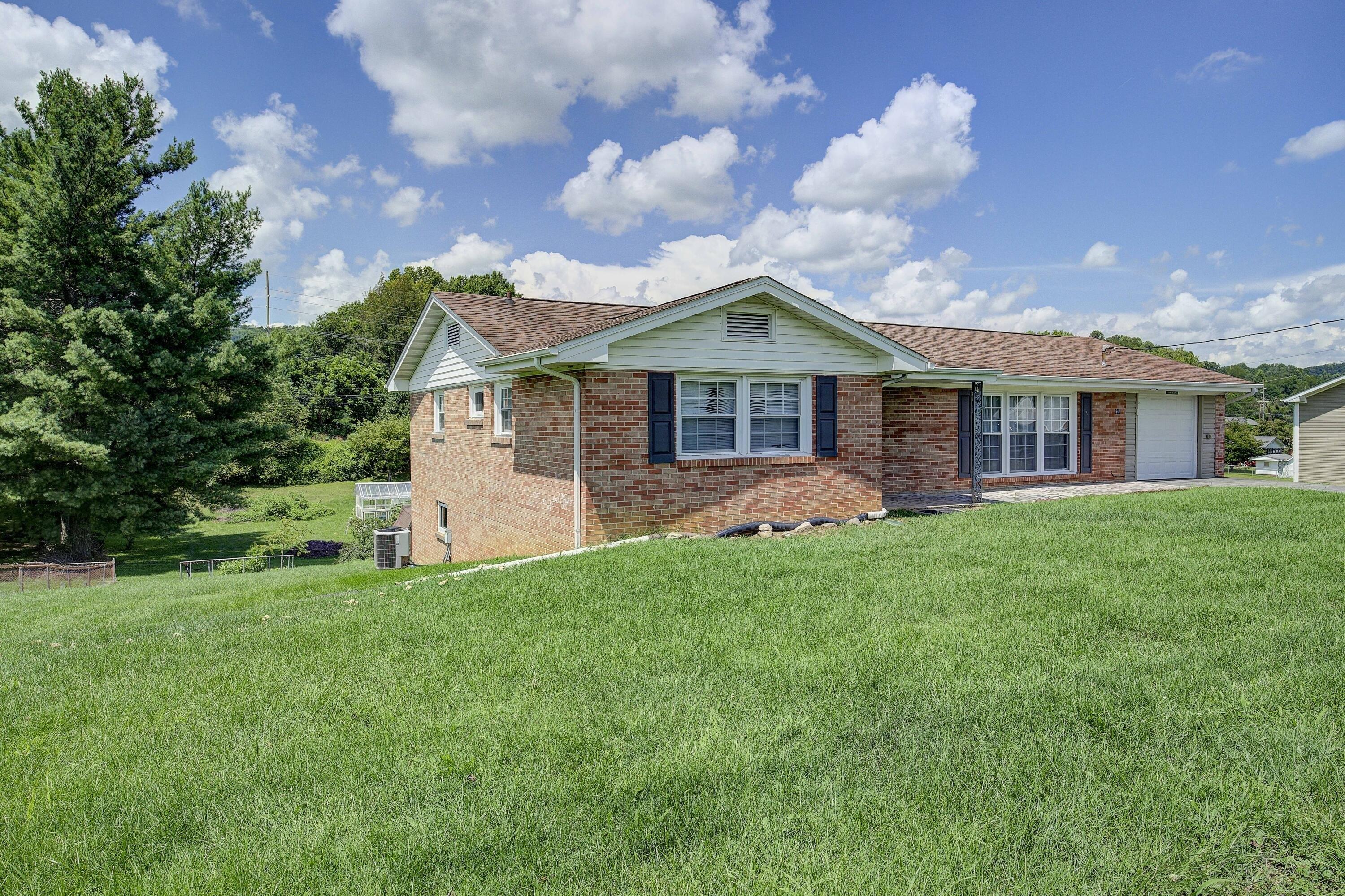 Old Stage Trl, Bristol, TN 37620