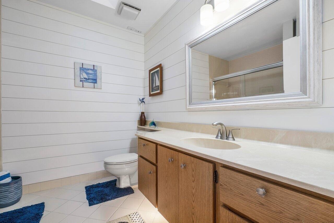Seashore Dr, Jupiter, FL 33477
