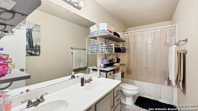 Roosevelt Dr, Seguin, TX 78155