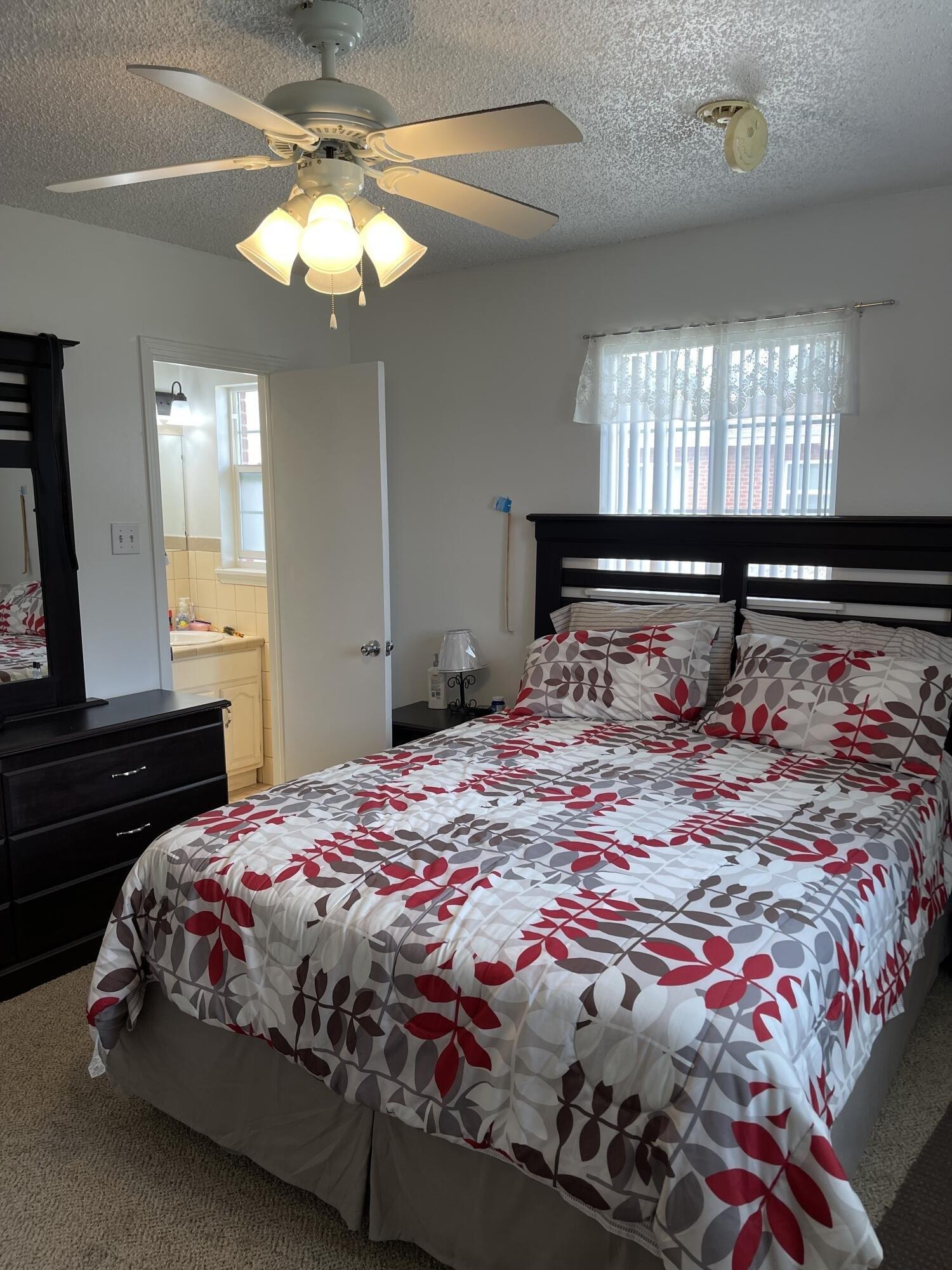 Mount Etna Dr, El Paso, TX 79924