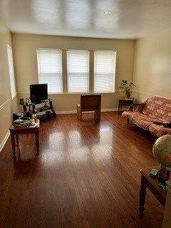 E 76th St, Chicago, IL 60649