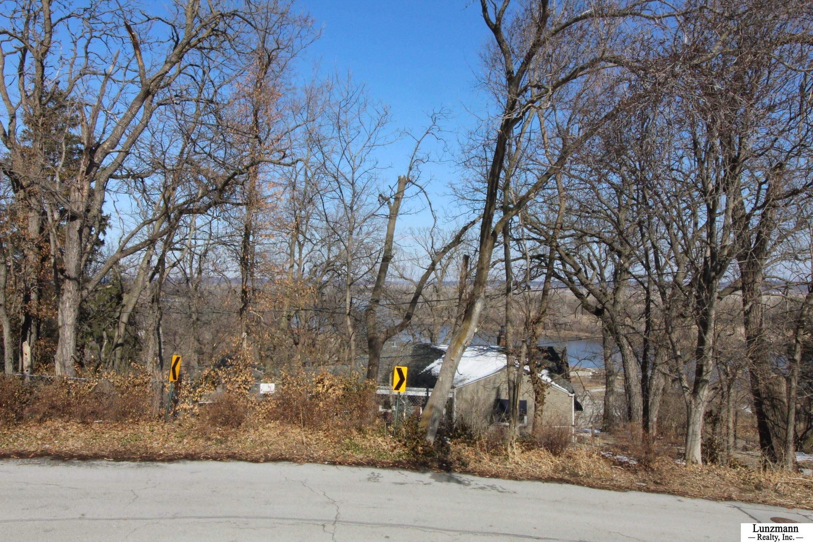 N 29th St, Omaha, NE 68112