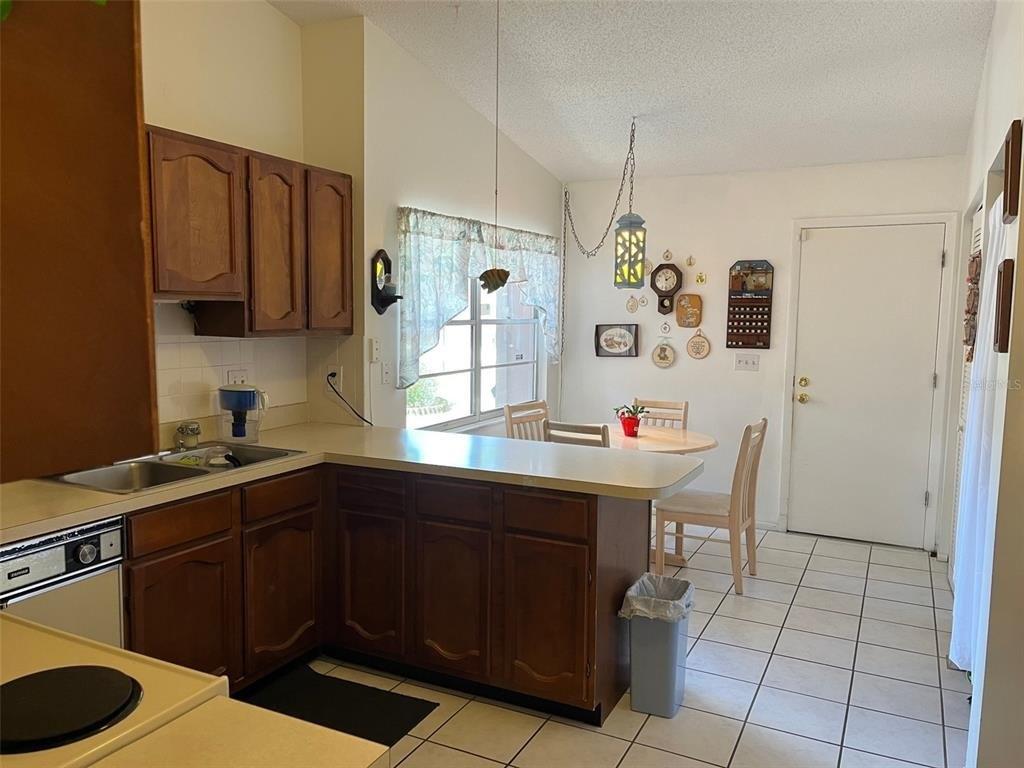 Westwind Ln, Sarasota, FL 34231