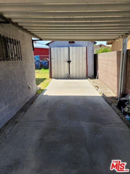 W 80th St, Los Angeles, CA 90003
