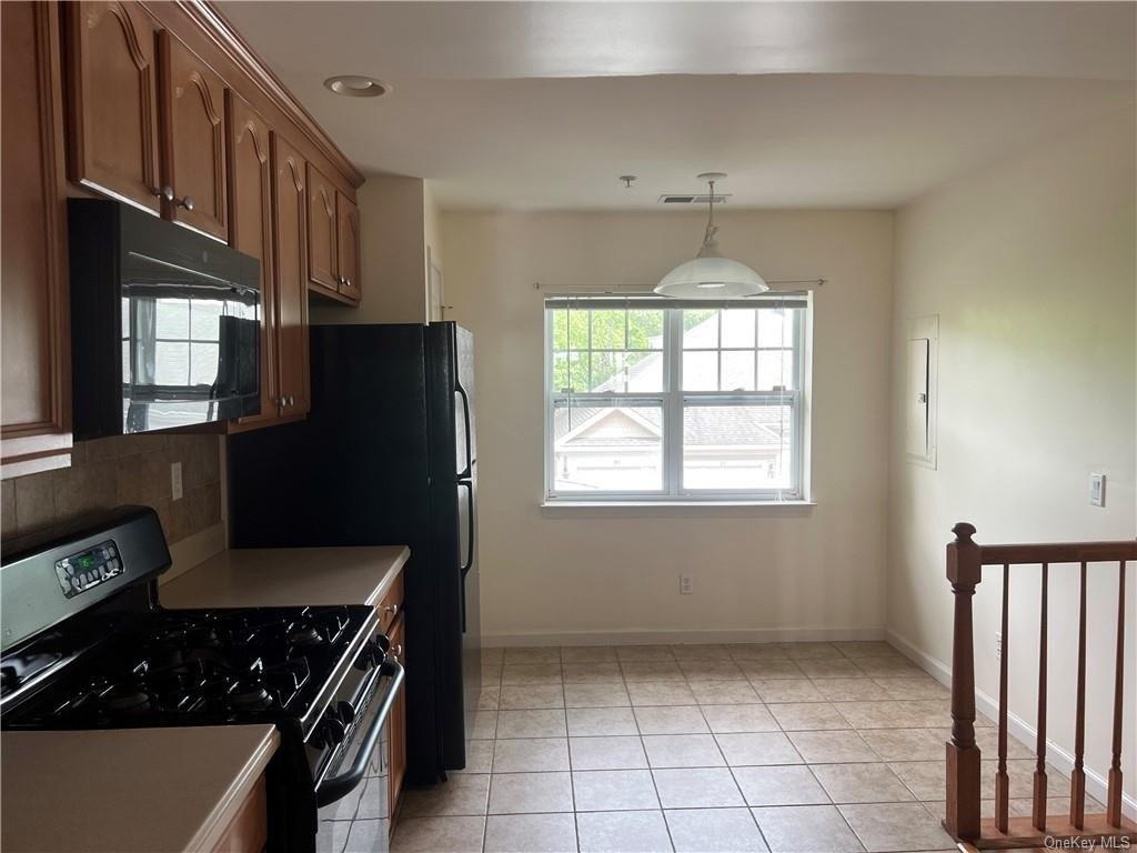 Northview Ct, Peekskill, NY 10566