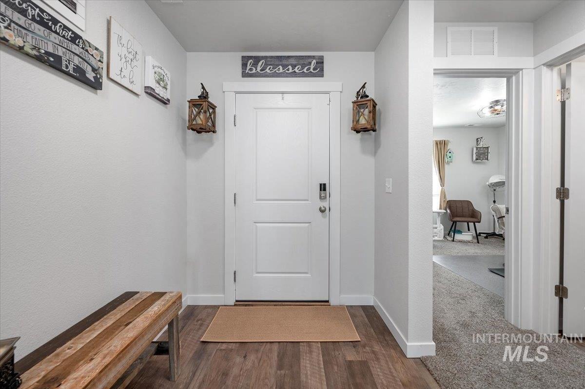 W Commemoration Ave, Meridian, ID 83642