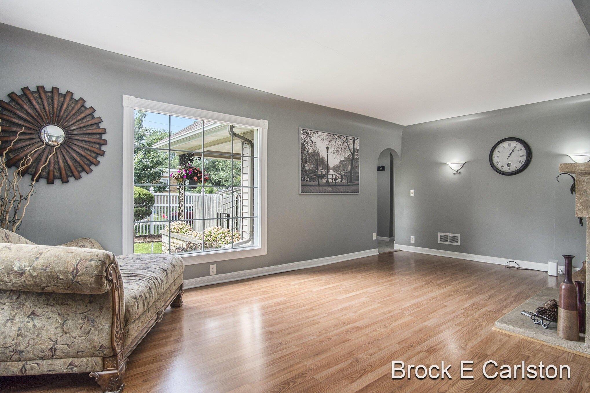 E Apple Ave, Muskegon, MI 49442