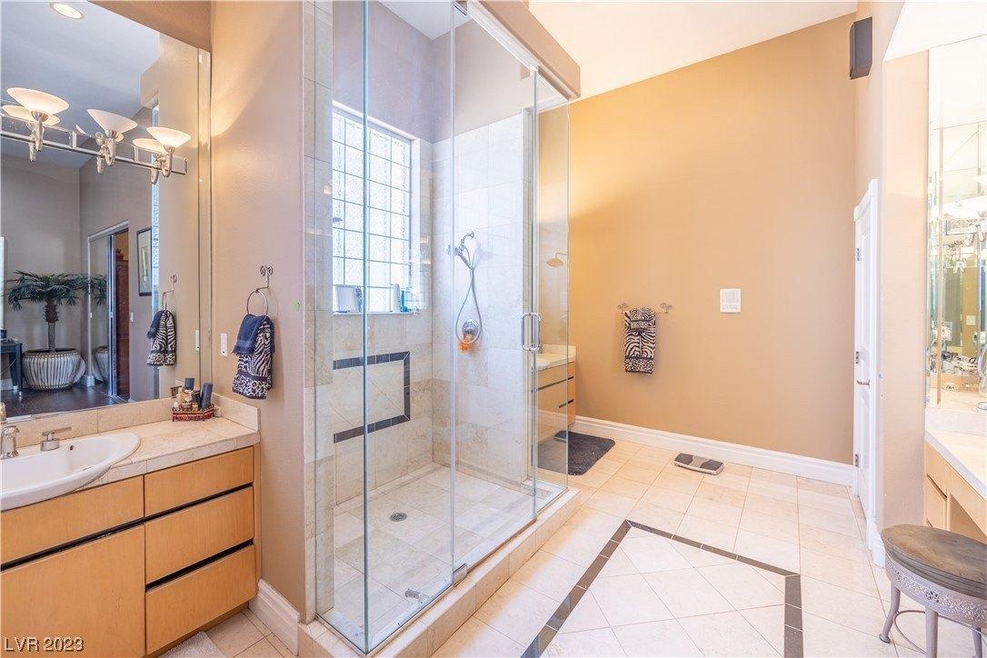 W Brooks Ave, Las Vegas, NV 89108