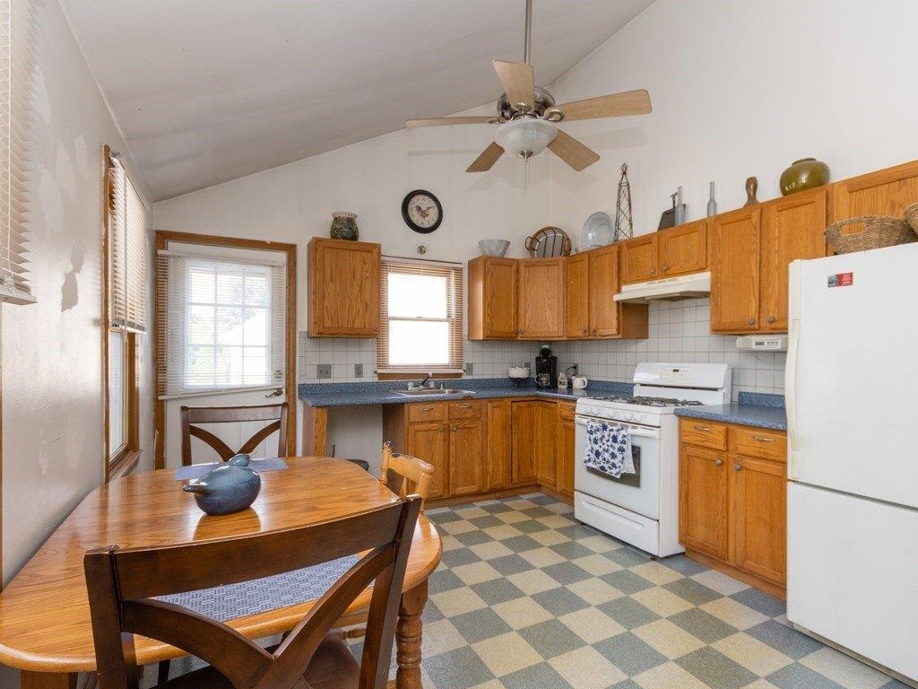 Auburn St, Whitman, MA 02382