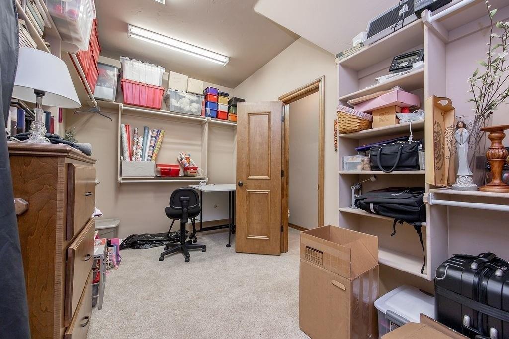 Conquistador Ct, Edmond, OK 73025