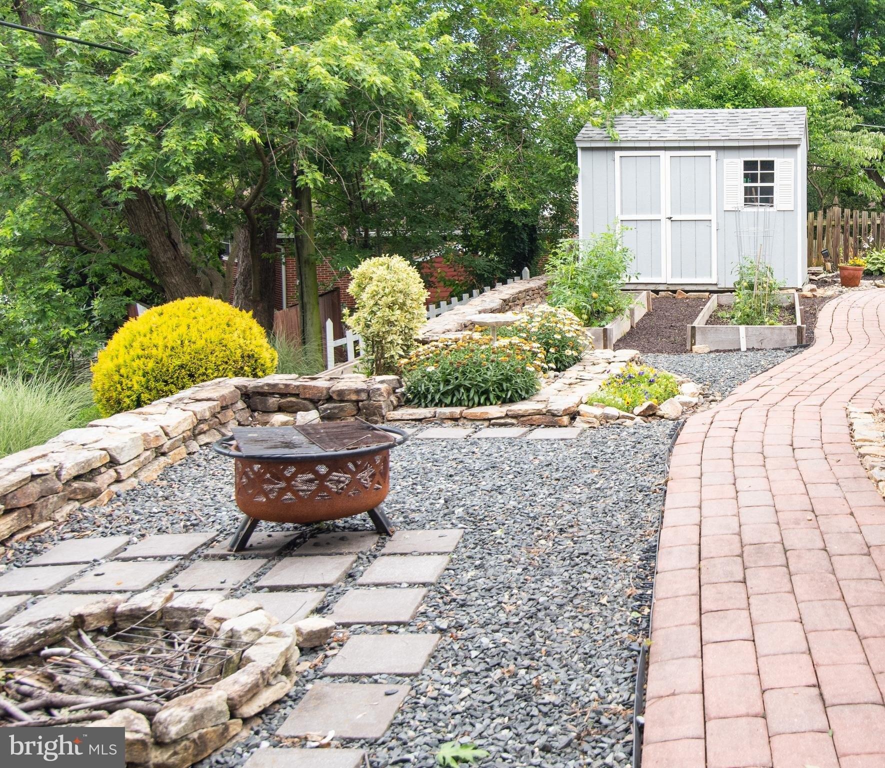 Oak Lane Ct, Towson, MD 21286