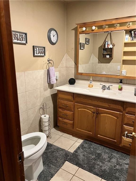 W 4th St, Custer City, OK 73639