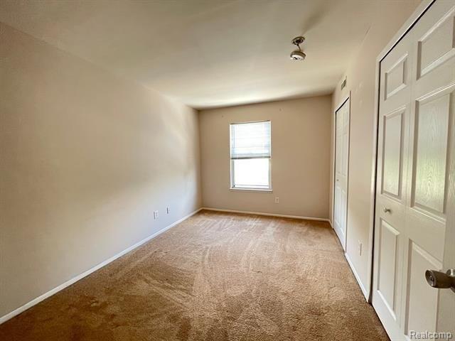 Orchard Dr, Canton, MI 48188