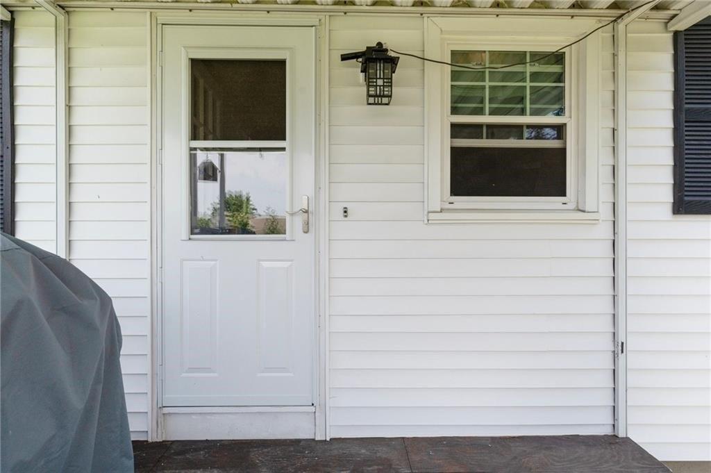 New London Ave, West Warwick, RI 02893