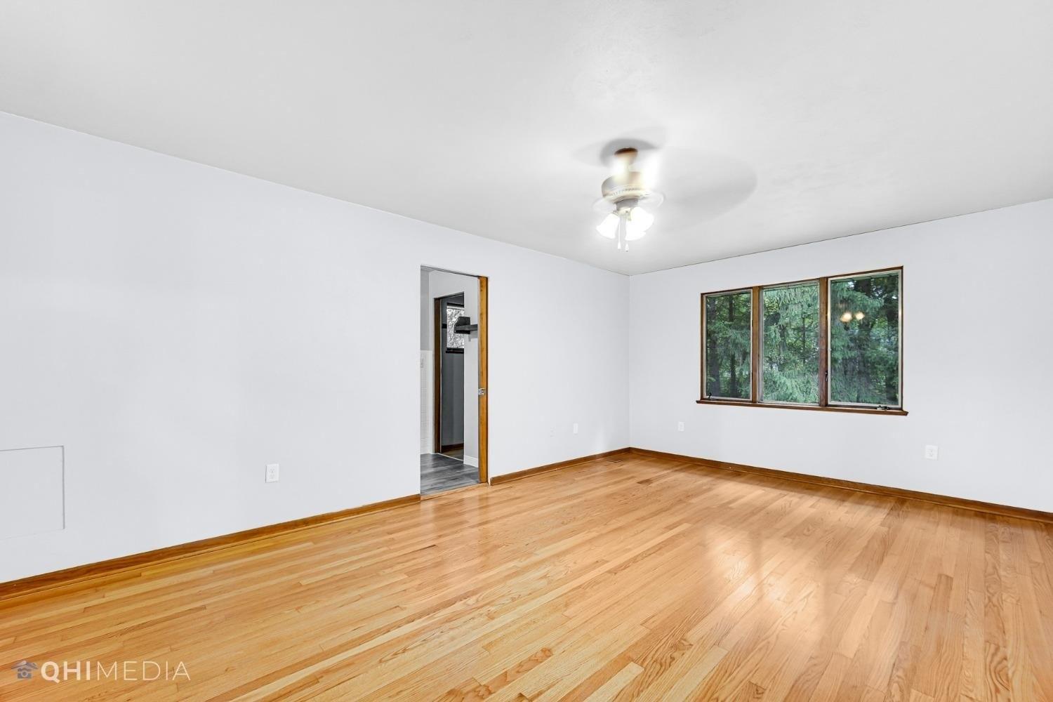 Colfax St, Gary, IN 46408
